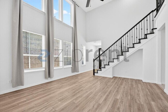 Building Photo - 4517 Waterglass St