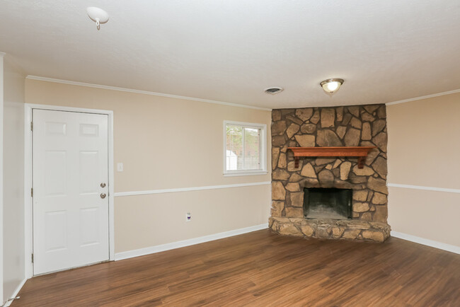 Building Photo - 3451 Harle St