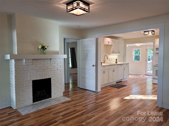 Foto del edificio - 812 E 19th St