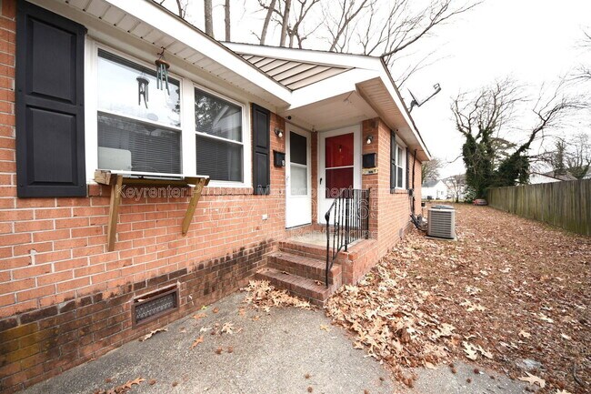 Foto del edificio - 6252 Edward St