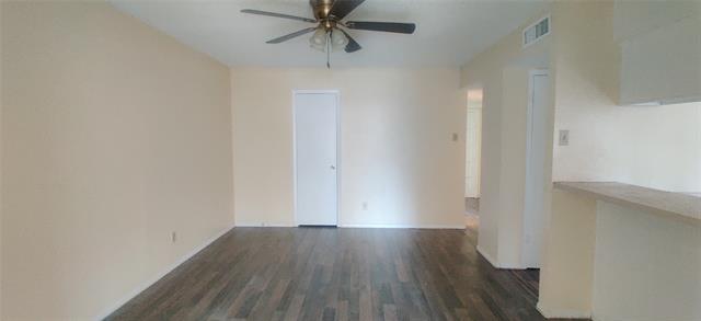 Building Photo - 376 Valley Park Dr