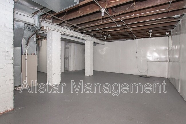 Foto del edificio - 3195 Whitethorn Rd