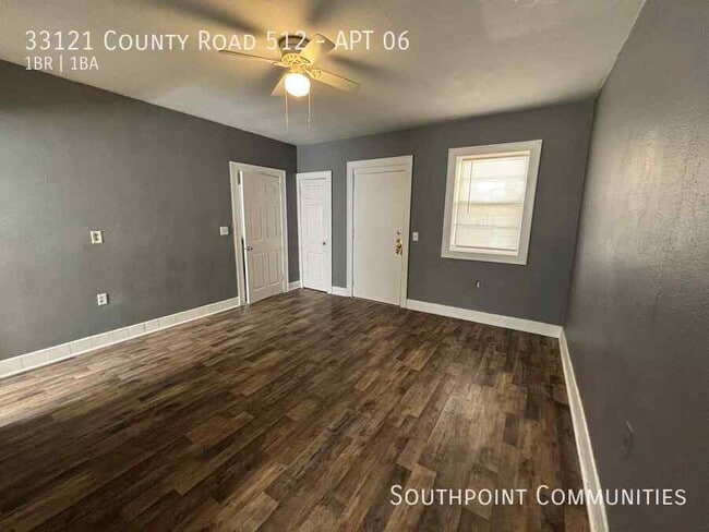 Foto del edificio - 33121 Co Rd 512
