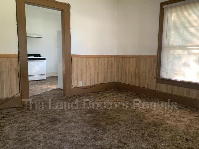 Foto del edificio - 531 E 7th St