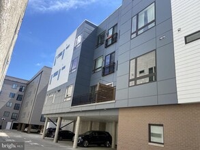 Building Photo - 907 Leland St