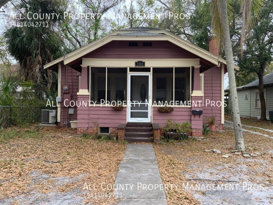 Primary Photo - Gillespie Park/1920's Bungalow Home/GREAT ...
