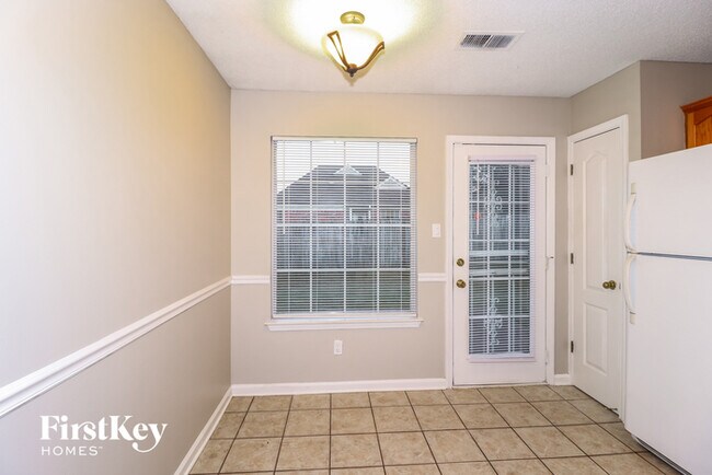 Building Photo - 2760 Java Dr