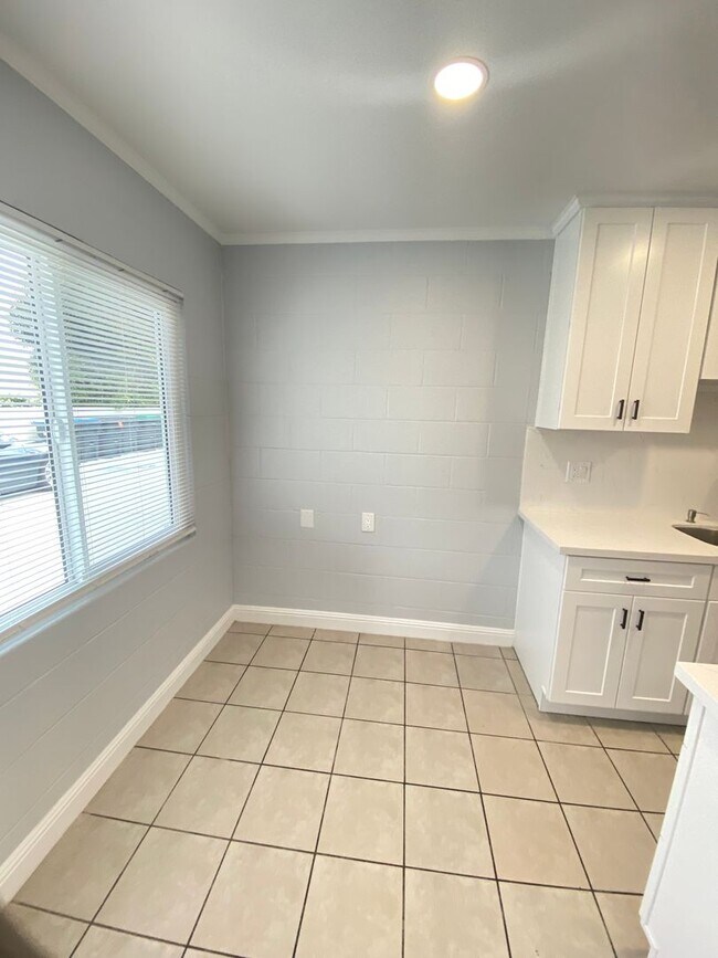 Foto del edificio - Remodeled 1 bed, 1 bath Condo in Central S...