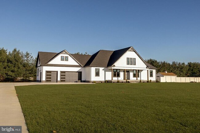 Foto del edificio - 5692 King Stuart Dr