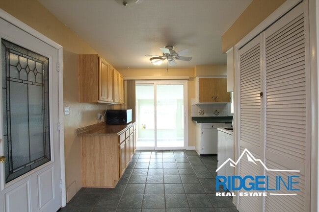 Foto del edificio - SINGLE LEVEL RIVERVIEW HOME FOR LEASE!