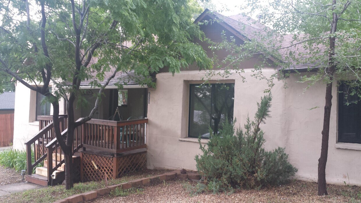 Foto principal - 823 W Summit Ave