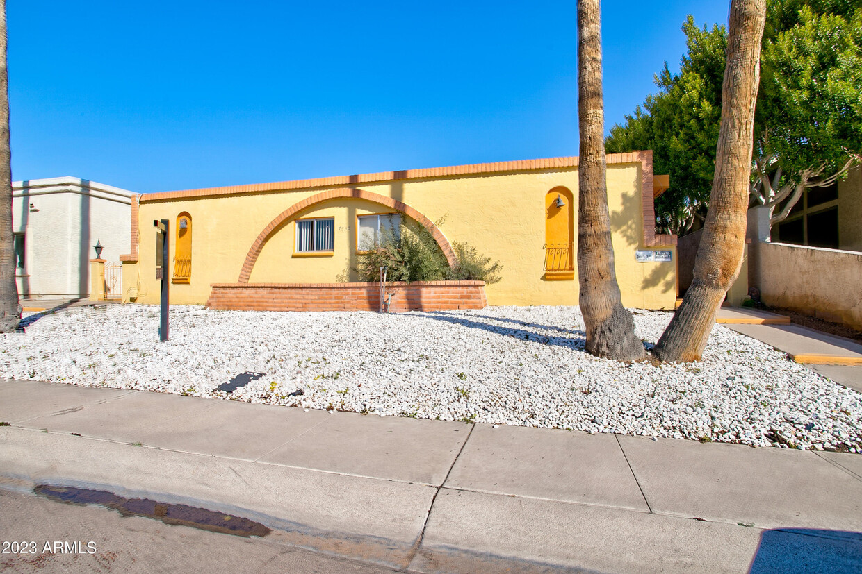 Primary Photo - 7850 E Glenrosa Ave
