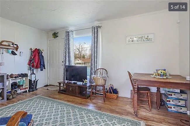 Foto del edificio - 2 Bed 1 Bath rare to rent!