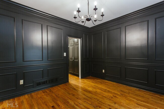 Foto del edificio - 1041 Winthrop Pl