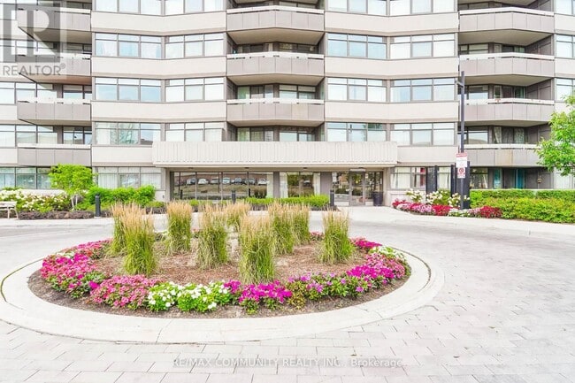 Photo du bâtiment - 3131-3131 Bridletowne Cir
