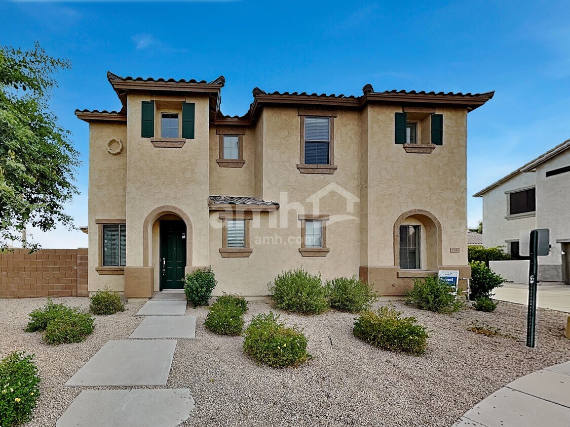 Foto principal - 3787 E Flower Ct
