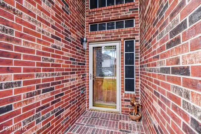 Building Photo - 5 br, 3 bath House - 3506 Pine Chase Drive