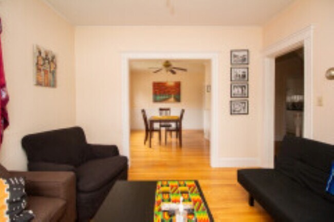 Building Photo - 105 Walworth St