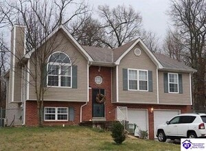 Building Photo - 210 Scarlet Ave