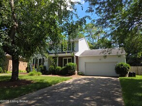 Building Photo - 4204 Holly Tree Dr