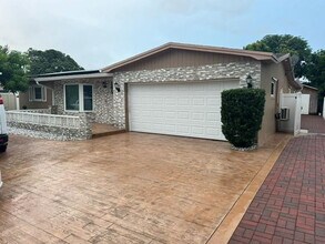 Building Photo - 165 NW 78th Ave