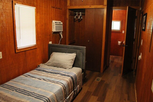 Foto del edificio - 2011 Miller Rd