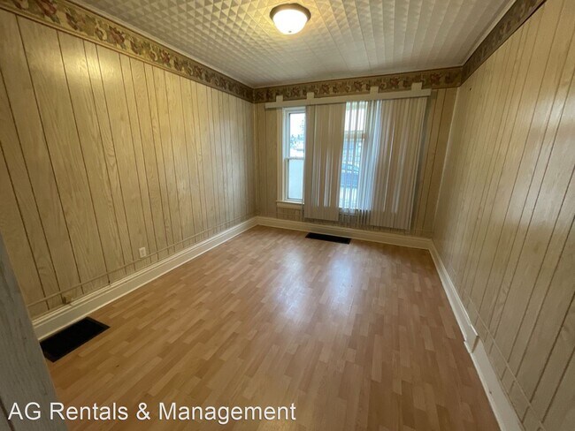 Building Photo - 3 br, 1 bath House - 636 W Creighton Ave
