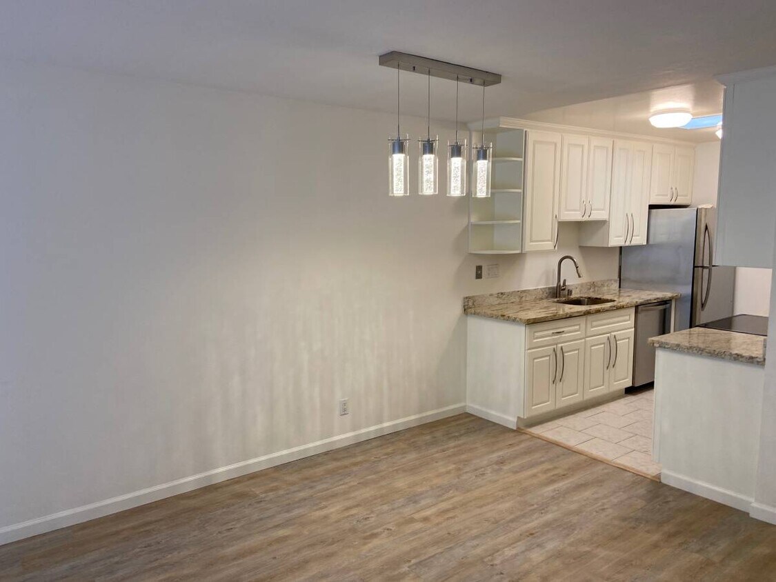 Dining Area - 3245 Glendora Dr
