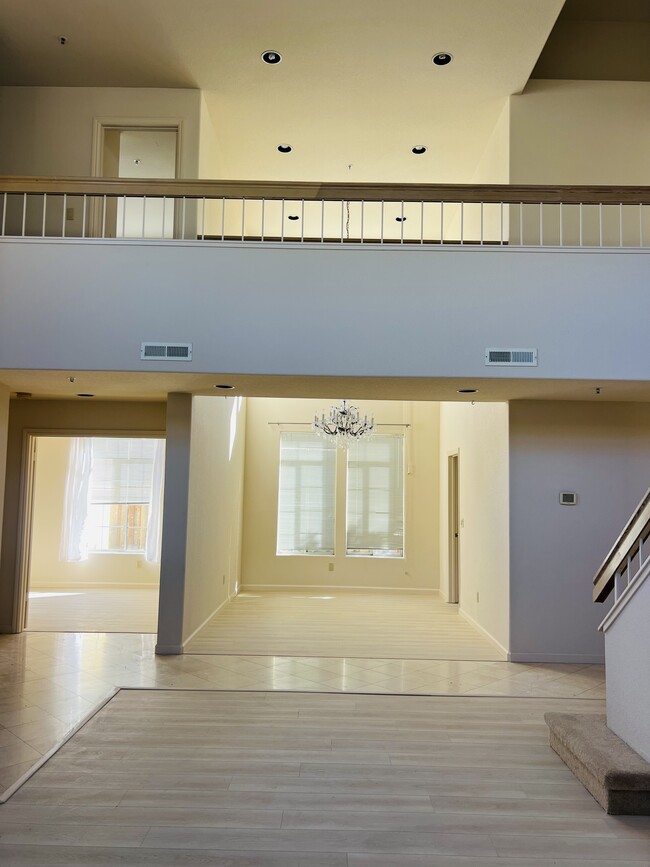 Building Photo - 17614 Winding Creek Rd