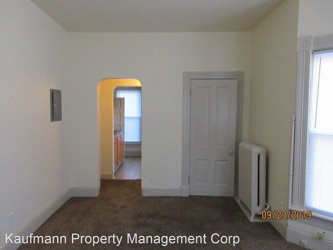 Building Photo - 206 W Creighton Ave