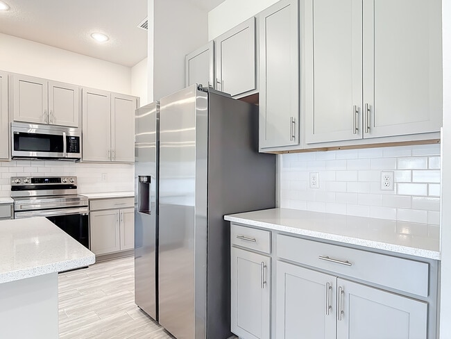 Building Photo - 60 Ballenger Ln