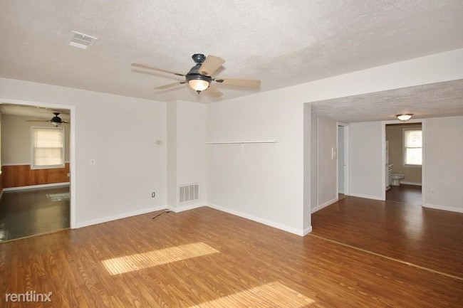 Building Photo - 3 br, 2 bath House - 1220 BURGESS Drive