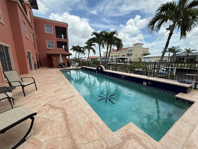 Building Photo - 1344 Mediterranean Dr