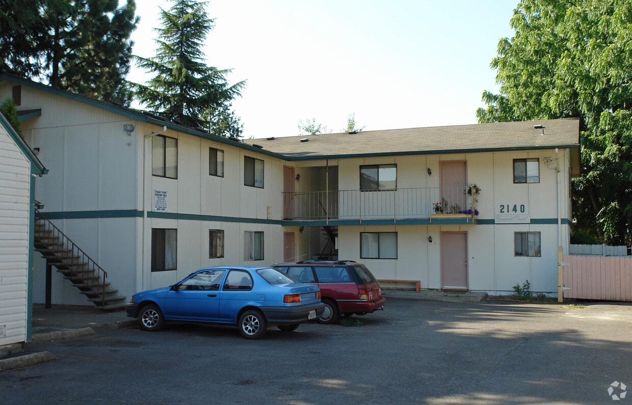 Building Photo - 2140 Roosevelt Blvd