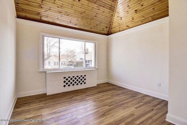 Foto del edificio - 1611 Riverview Terrace
