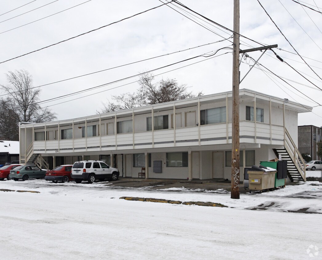 Building Photo - 139 E 17th Ave