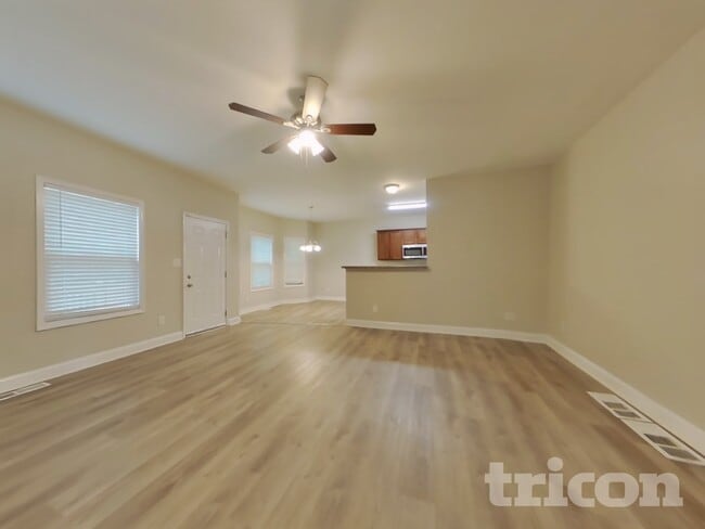 Building Photo - 124 Kings Crossing Ct