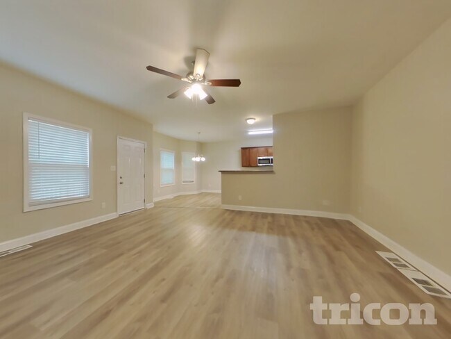 Foto del edificio - 124 Kings Crossing Ct