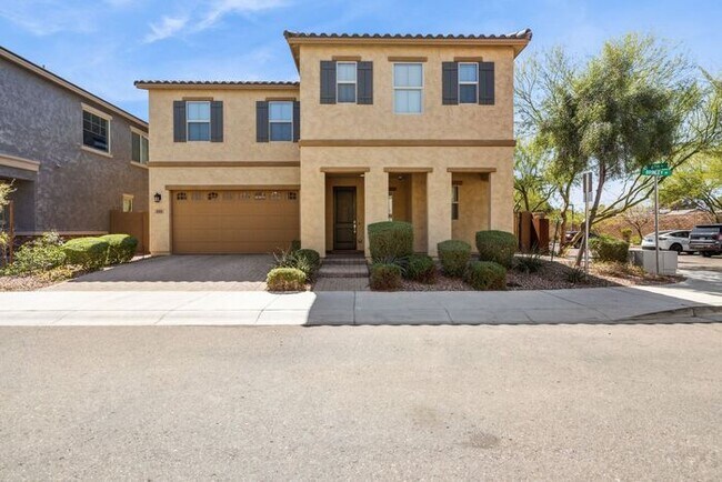 Foto del edificio - Modern 4-bedroom, 3.5-bathroom single-family home in the heart of North Tempe