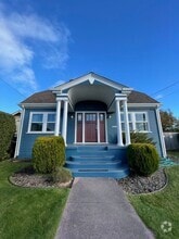 Building Photo - 2615 I St