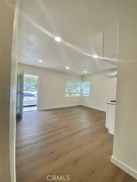 Foto del edificio - 920 W Olive Ave