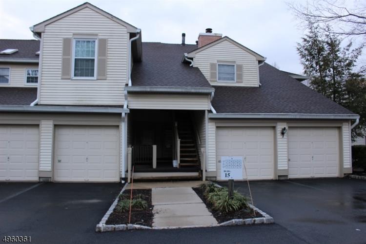 Foto principal - 93 Jamestown Rd