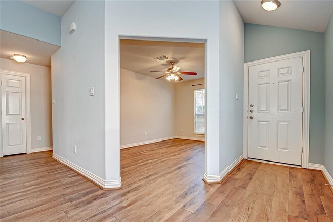 Building Photo - 5518 Gibralter Pl