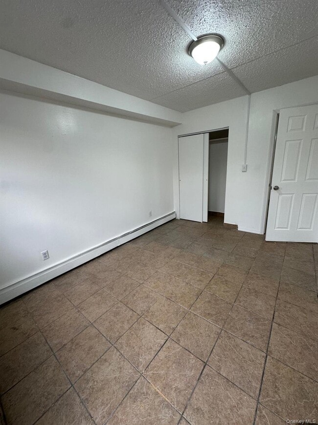 Building Photo - 56-11 Clover Pl