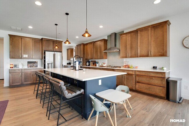 Foto del edificio - Spacious 5BR House in Littleton