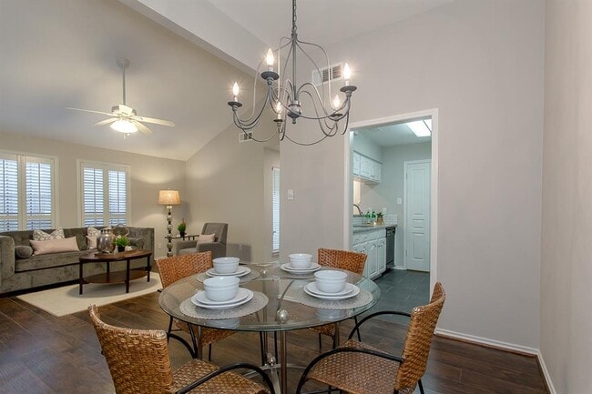 Foto del edificio - 6326 Winton St