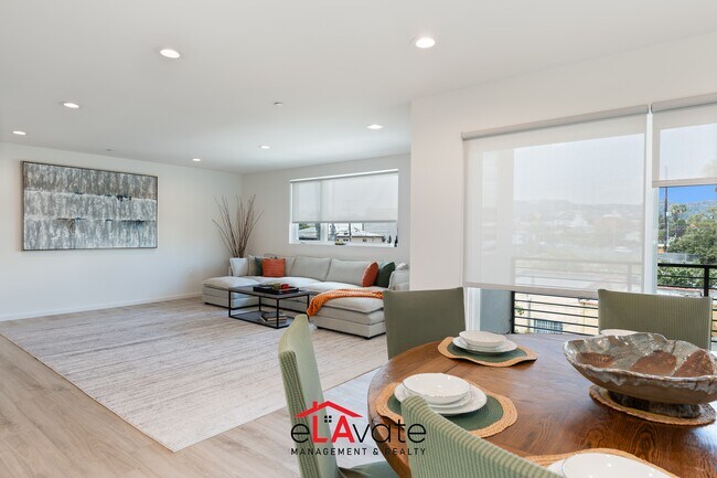 Foto del edificio - 1035 N Serrano Ave