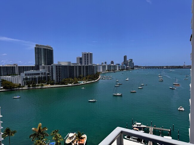 Foto del edificio - 11 Island Ave