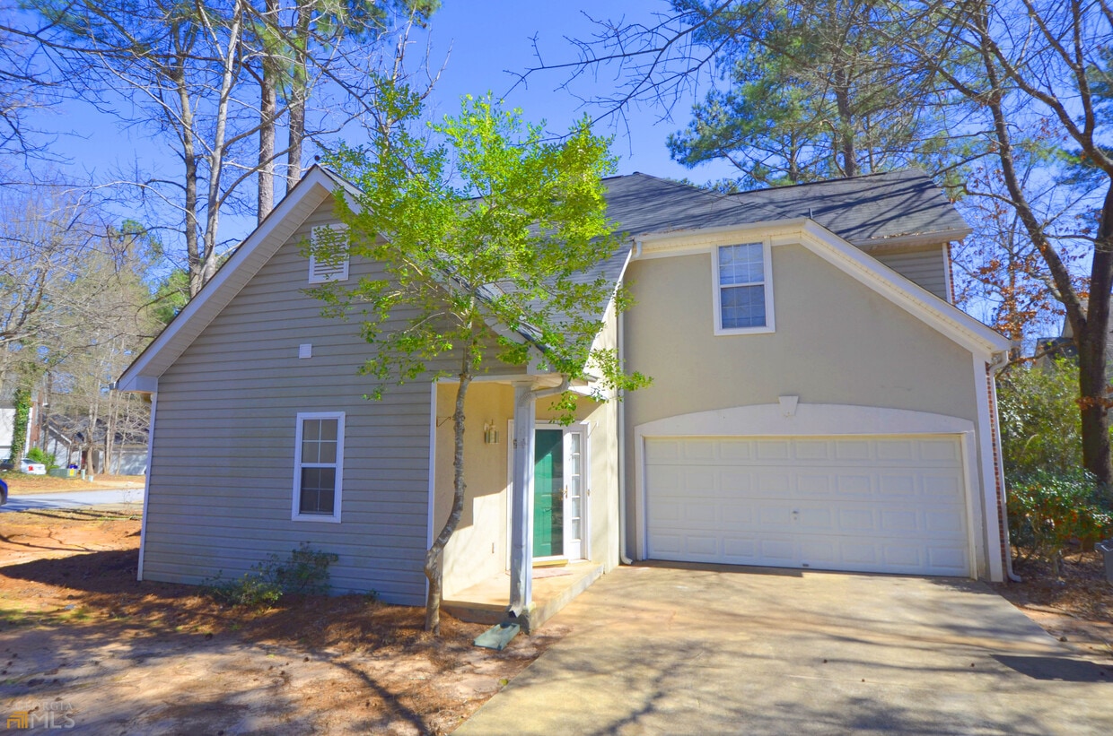 137 S Fairfield Dr, Peachtree City, GA 30269 House Rental in