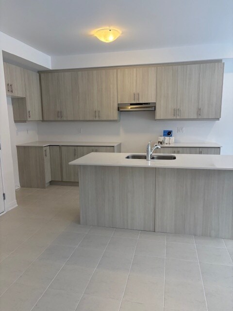 Building Photo - 101 Manuel St